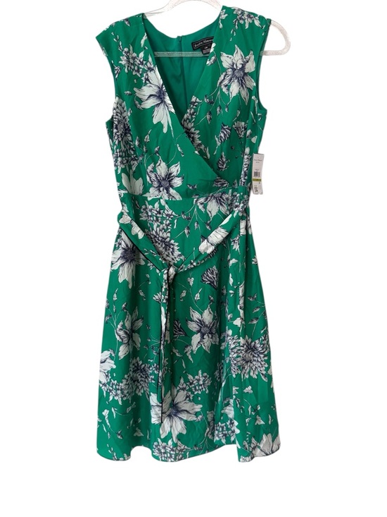 Jessica Howard Dresses & Skirts - Jessica Howard Sleeveless Belted Surplice Dress in Floral Green Size 14P NWT